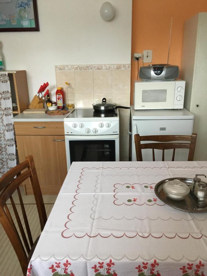 VětřníByt - Apartmanアパートメント エクステリア 写真